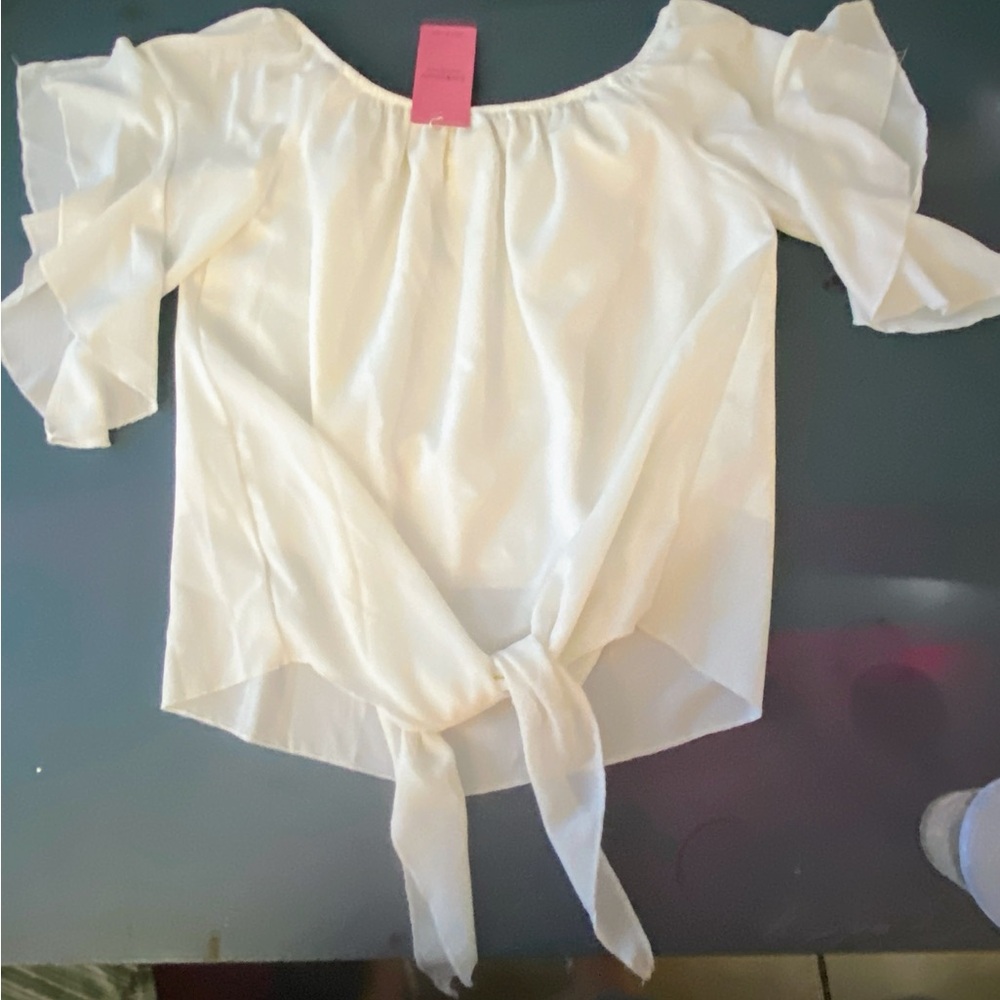 Women’s top Luckymore white satin size medium brand new